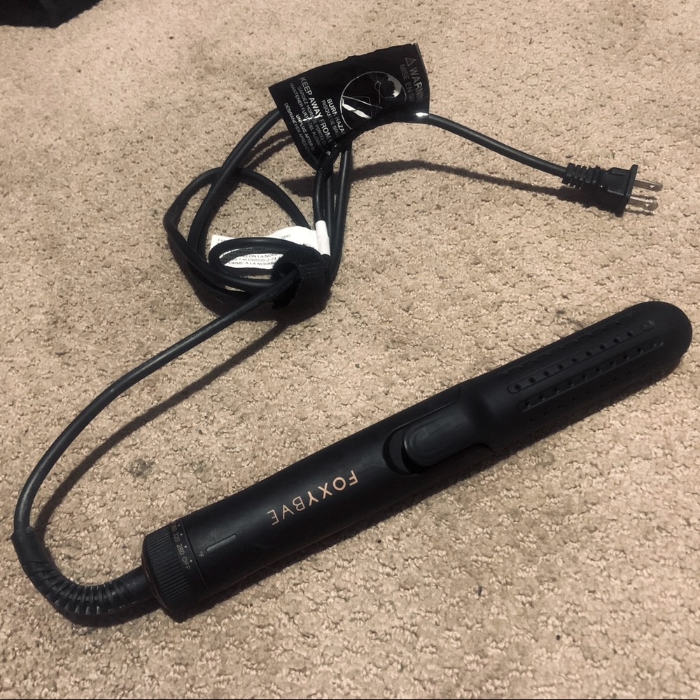 Foxybae flat iron